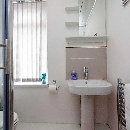 Calvin House Apartment