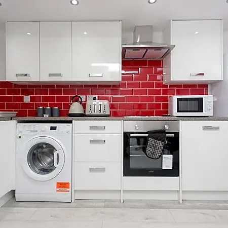 Calvin House * Leeds (West Yorkshire)