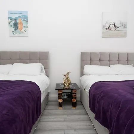 Апартаменти Calvin House *